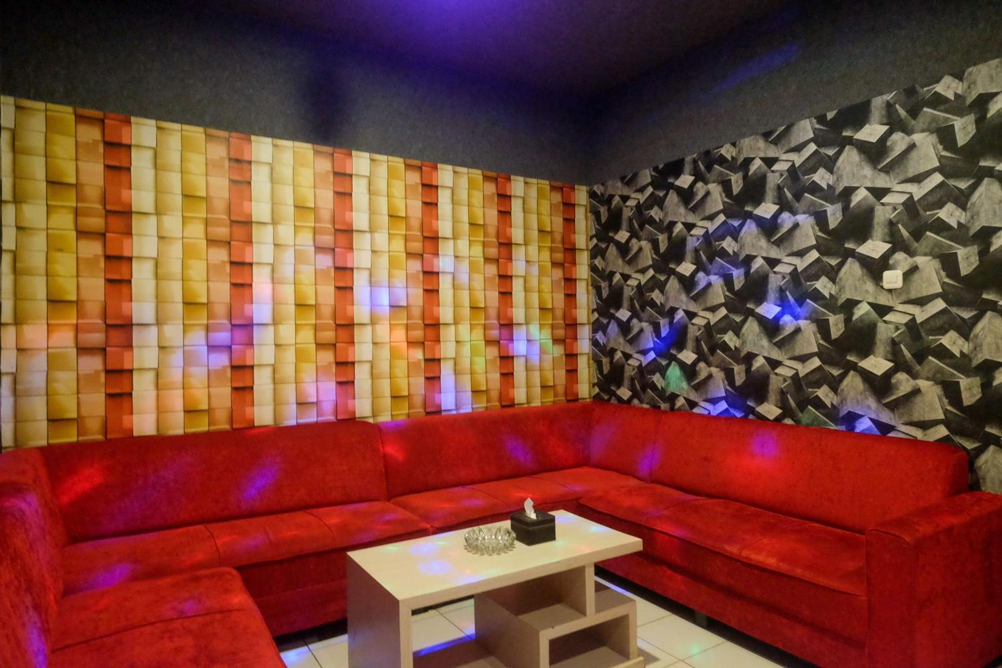 Urbanview Hotel Dedy Jaya Brebes Ngoại thất bức ảnh